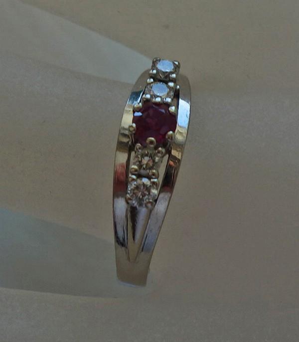 Brilliant ring ring with ruby diamond in 14kt 585… - image 1