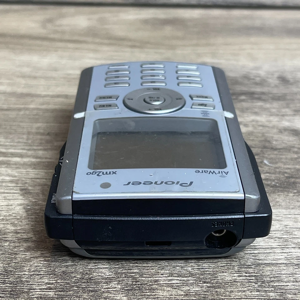 Pioneer AirWare XM2go White Gray Portable Digital MP3 Player XM Satellite Radio - Image 4 of 4