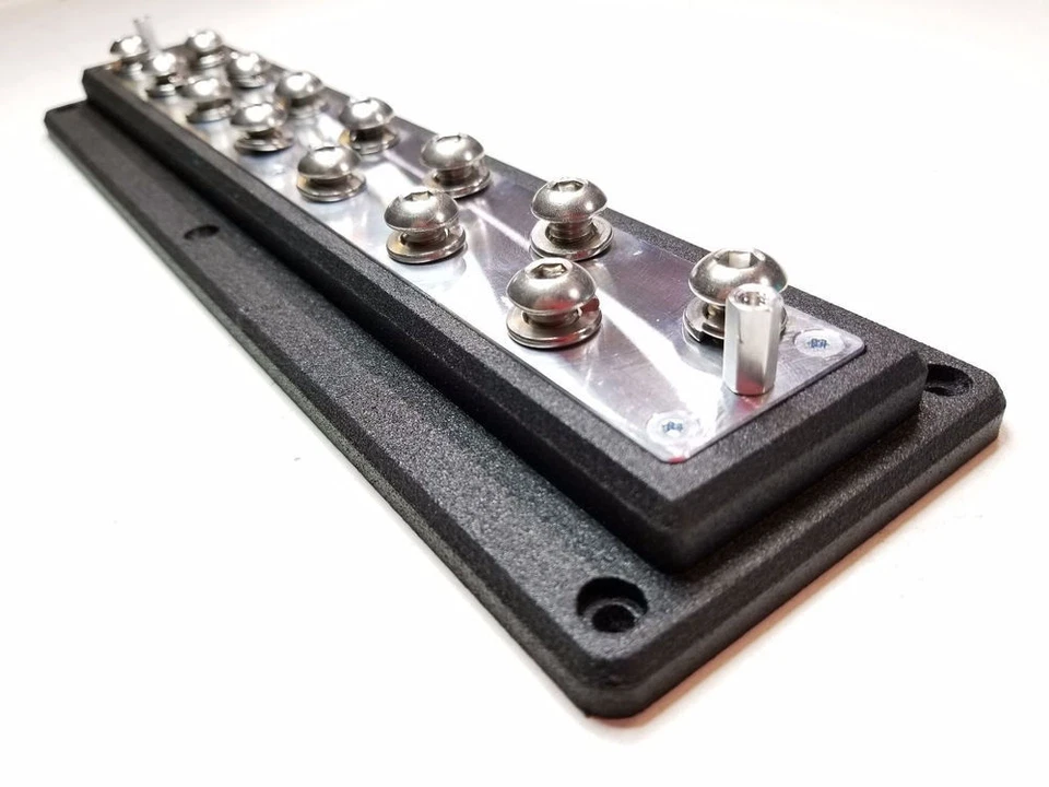 14 Spot SMD Full Distribution Block Power & Ground Distribution Block (Full Bar) - Image 2 of 3