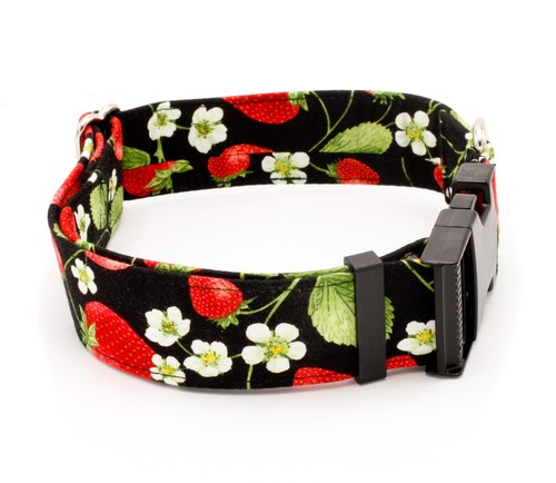 Strawberries Dog Collar 3/4 - 2 Inch Width Buckle or Martingale Soft Collars - Picture 7 of 12