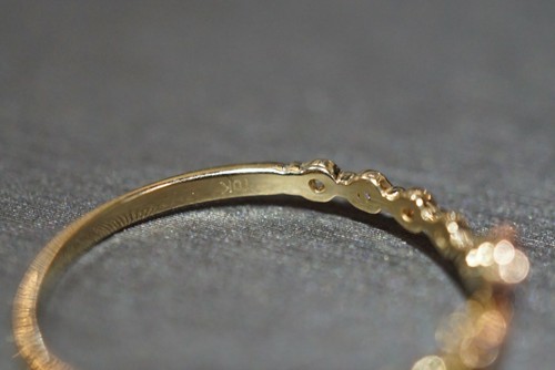 10K Solid Yellow Gold Two Tone Crown With CZ Thin Band Ring. Size 7.25 - Picture 7 of 7
