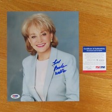 Broadcast Journalist BARBARA WALTERS signed 8x10 Photo PSA / DNA M83834