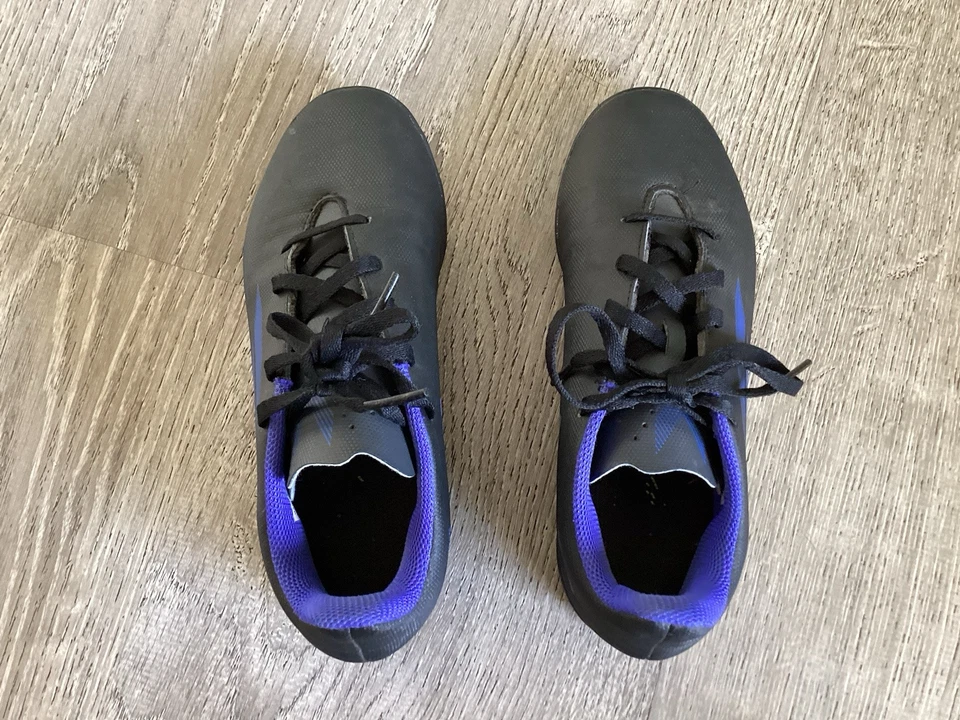 Adidas Youth X Speedflow 4 Size 3.5 Black Blue Indoor Soccer Shoes FY3326 Cleats - Image 4 of 4