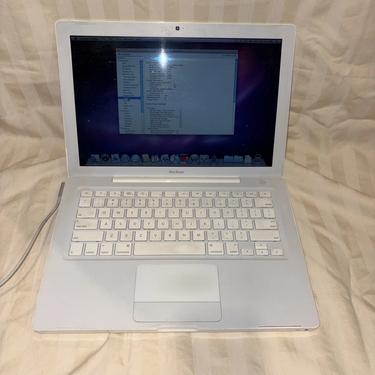 ☆MacBookホワイトcore2duo a1181Linux Mint DVD Apple MacBook A1181 13
