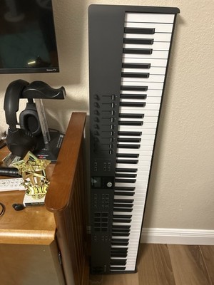 Arturia KeyLab Essential 88 mk3 (Mint Condition With Cloth, Wires, & Software)