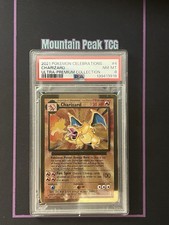 PSA 8 Metal Charizard 4/102 Celebrazioni Collezione Ultra Premium - Carta Pokemon