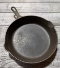 Vintage Griswold No. 7 Small Logo Cast Iron Skillet Frying Pan 701 H Erie PA USA
