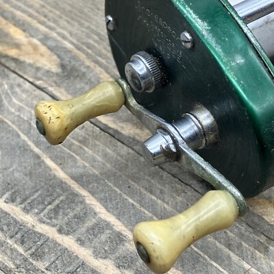 Vintage Shakespeare Wonder Reel Model FH 1921 D Fishing Reel Level