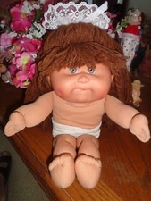 DOLL - CABBAGE PATCH CPK - BROWN HAIR - BROWN EYES - HISPANIC - 1995 - GOOD COND