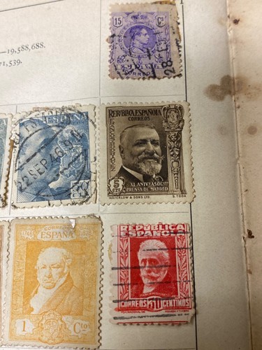 Spagna - Francobolli postali periodo tra le due guerre - Foto 5 di 12