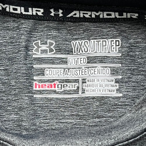 UNDER ARMOUR Heat Gear Crewneck Short Sleeve Gray Activewear Tops Boy's Size XS - Picture 9 of 9