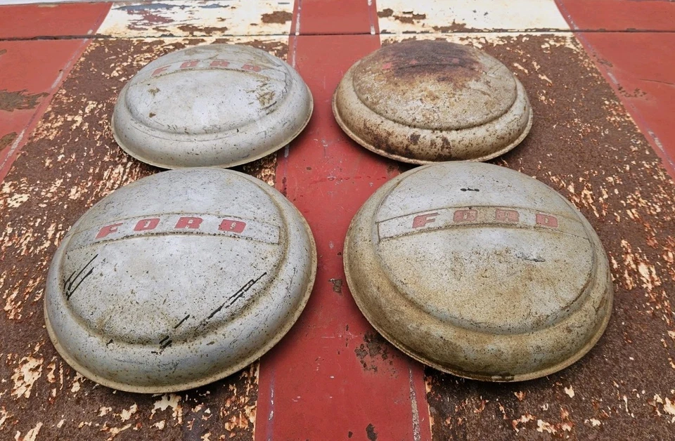 Juego de 4 tapacubos de acero pintado Ford años 40-50 camioneta pickup estándar F1  Foto 2 de 4