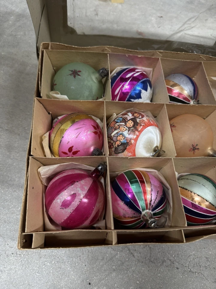 Vintage 1950s Fantasia Brand 12 Mercury Glass Single Indent Christmas Ornaments - Image 3 of 4