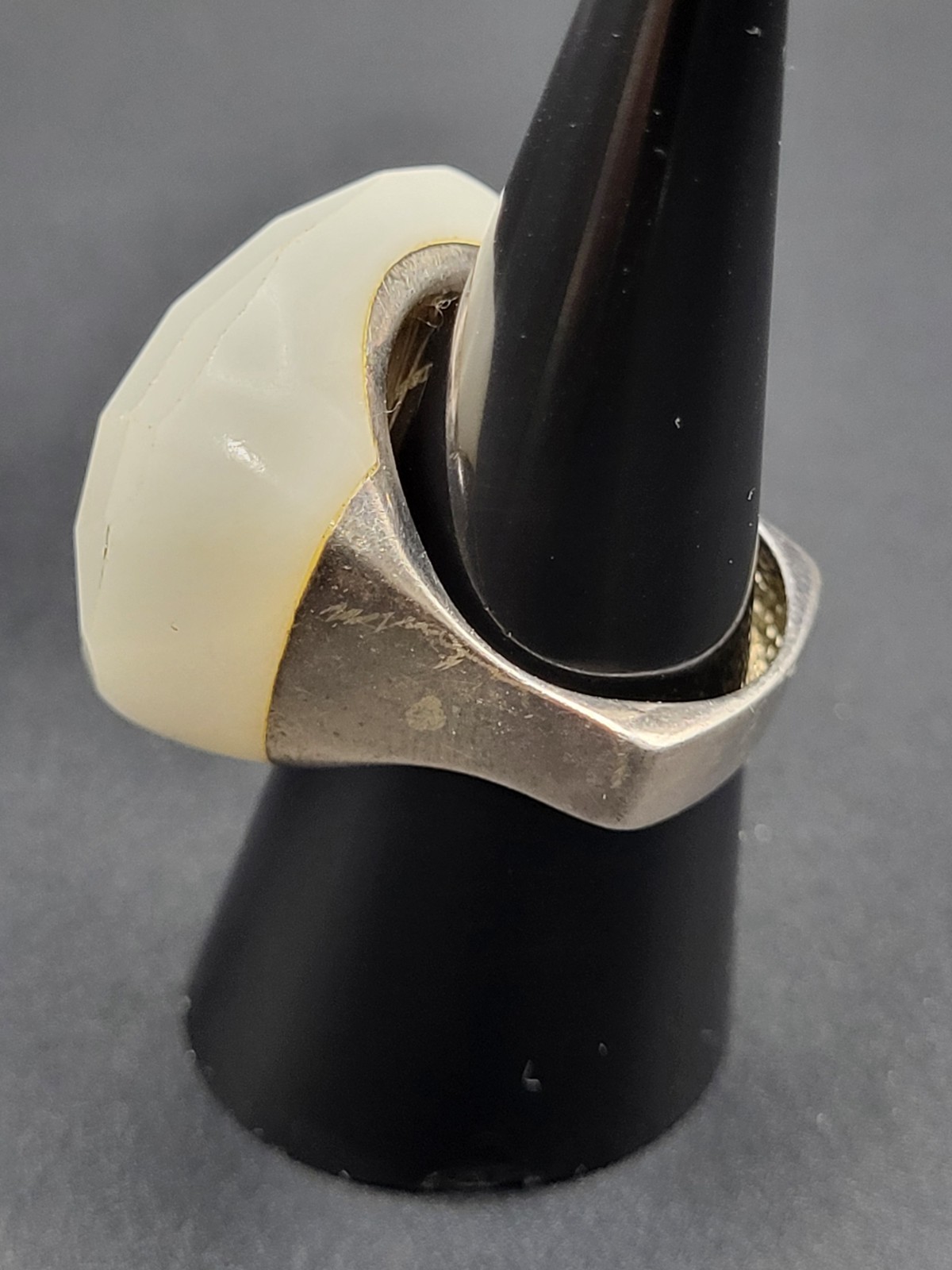 Sterling Silver Ring Size 8 White Agate Statement - image 6