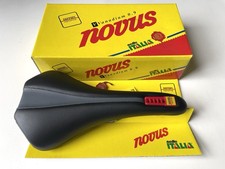 *Sella da corsa NOS anni 90 SELLE ITALIA Novus FERRARI italiana in pelle nera*