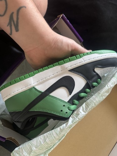 Nike SB Dunk Low Classic Green - UK 9 (Brand New) 100% Authentic. BQ6817-302 - Picture 2 of 5