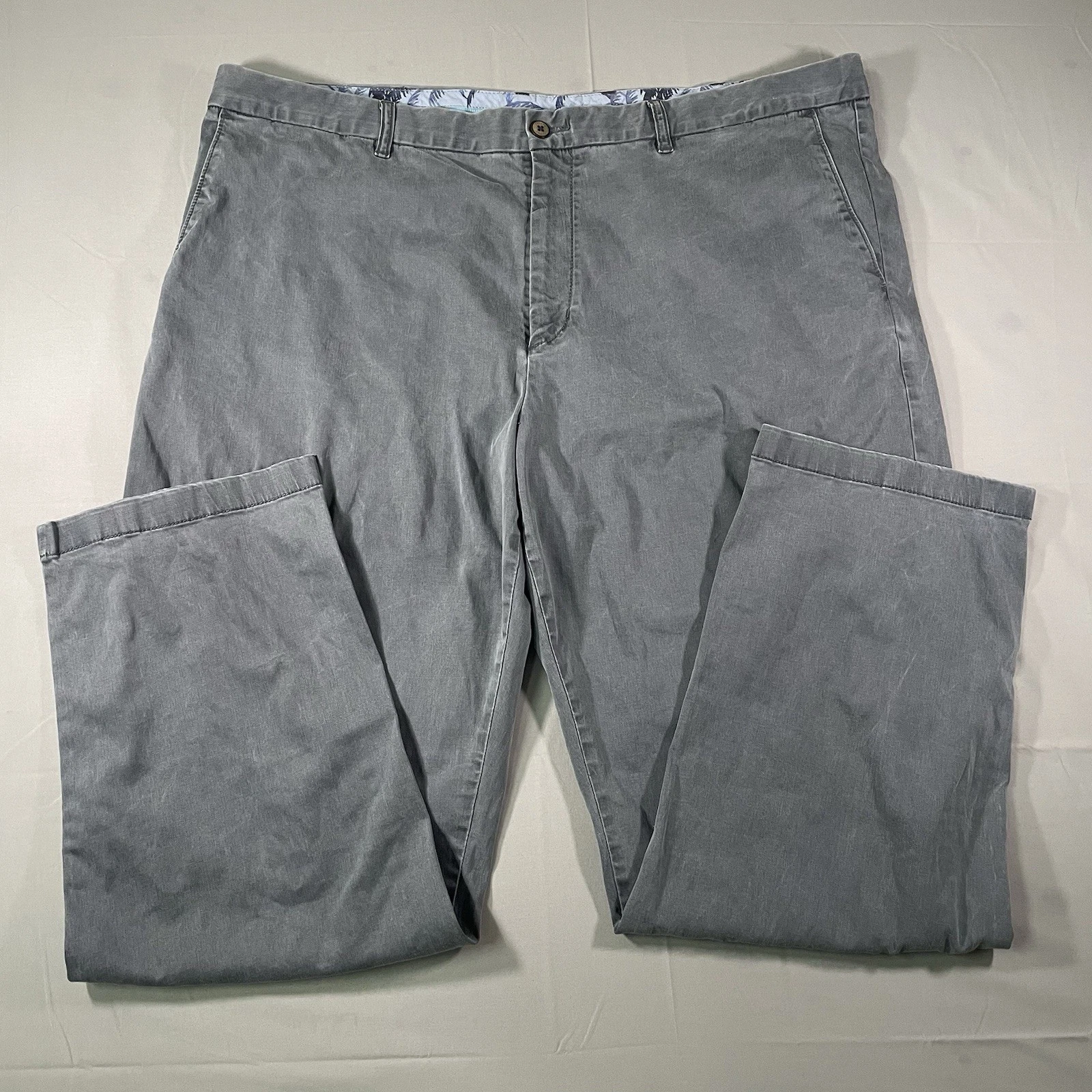 Tommy Bahama Boracay flat front chinos mens 44x32 gray performance