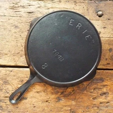 Antique GRISWOLD Cast Iron SKILLET Frying Pan # 8 ERIE 3rd Series - Ironspoon