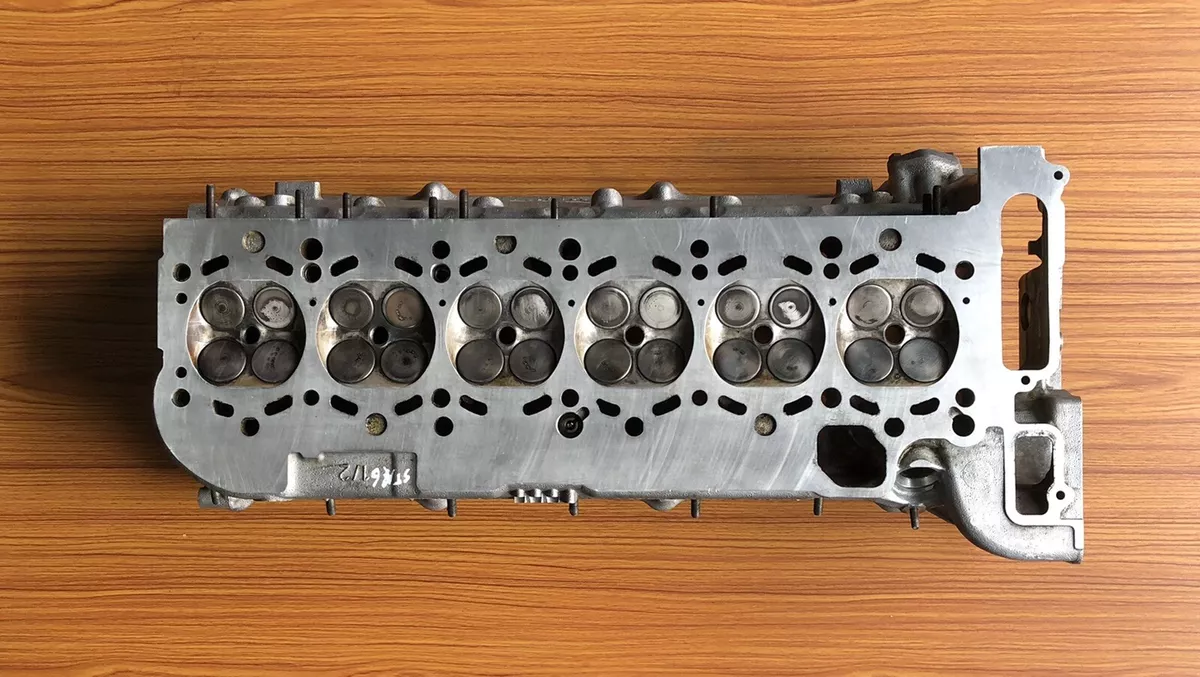 STANDARD BMW E46, 330i E39 530i M54 M54B30 Cylinder Head Double 