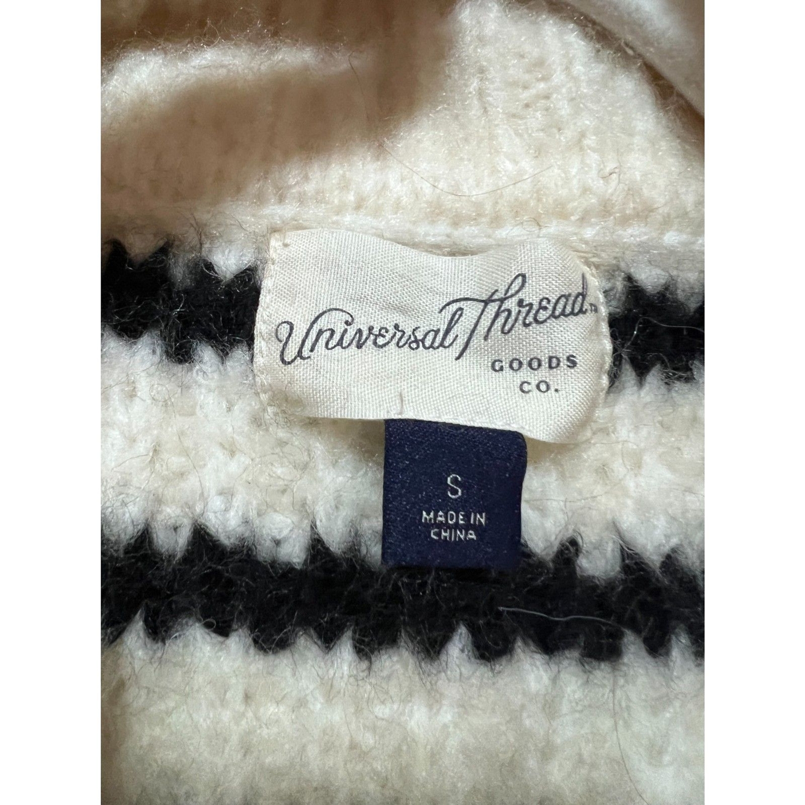 Universal Thread Zip front Sweater - image 5