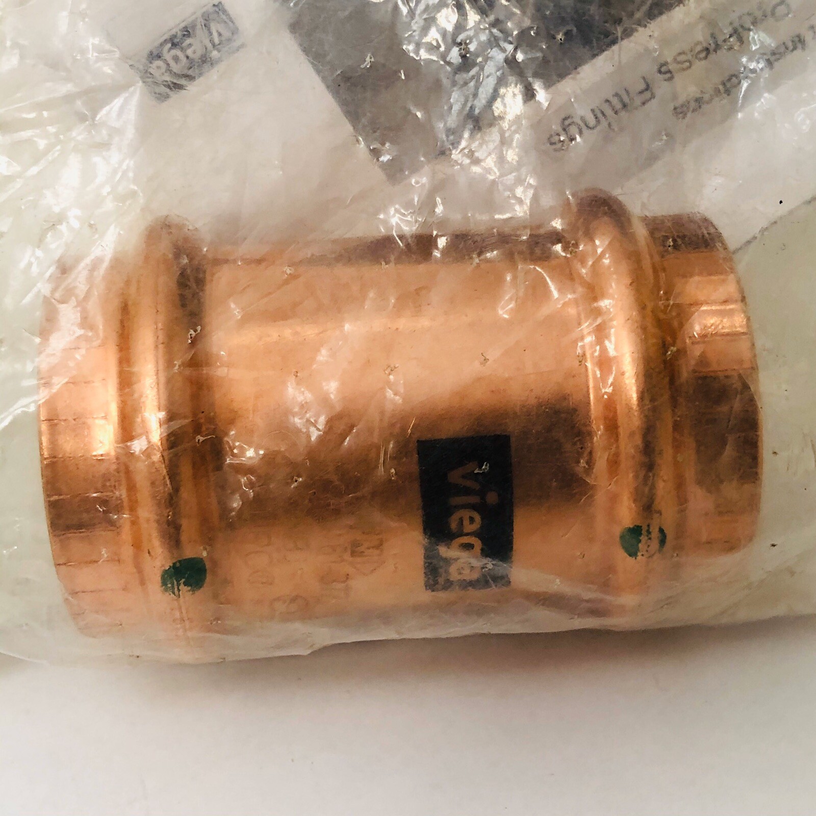 PROPRESS® VIEGA 78192  1½" X 1½" COPPER COUPLING NO STOP  P1 X P2