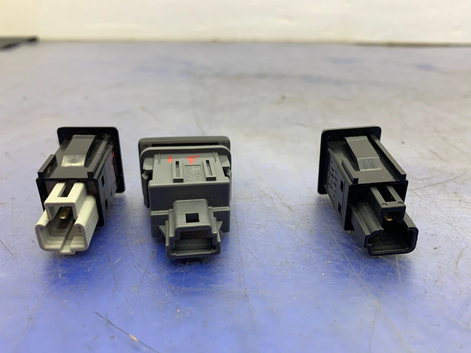 Lexus RC-F 2016 OEM liberación del maletero delantero izquierdo TPM sistema de precolisión fuera de juego Foto 4 de 4