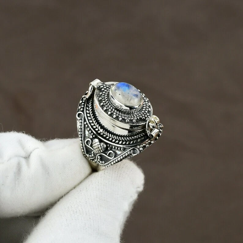 Moonstone poison ring deals
