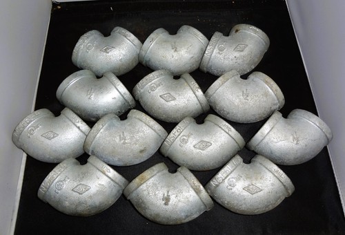 1-1/2" NPT 90° Degree Elbow Fitting Galvanized Iron Pipe Lot of 13