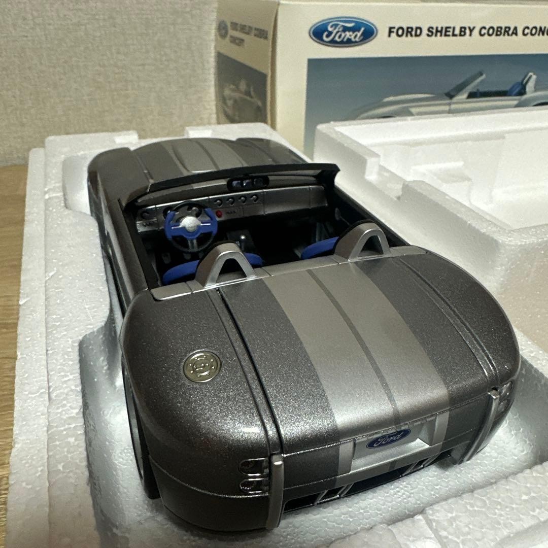 AUTOart Ford Shelby Cobra Concept 1/18 Minicar
