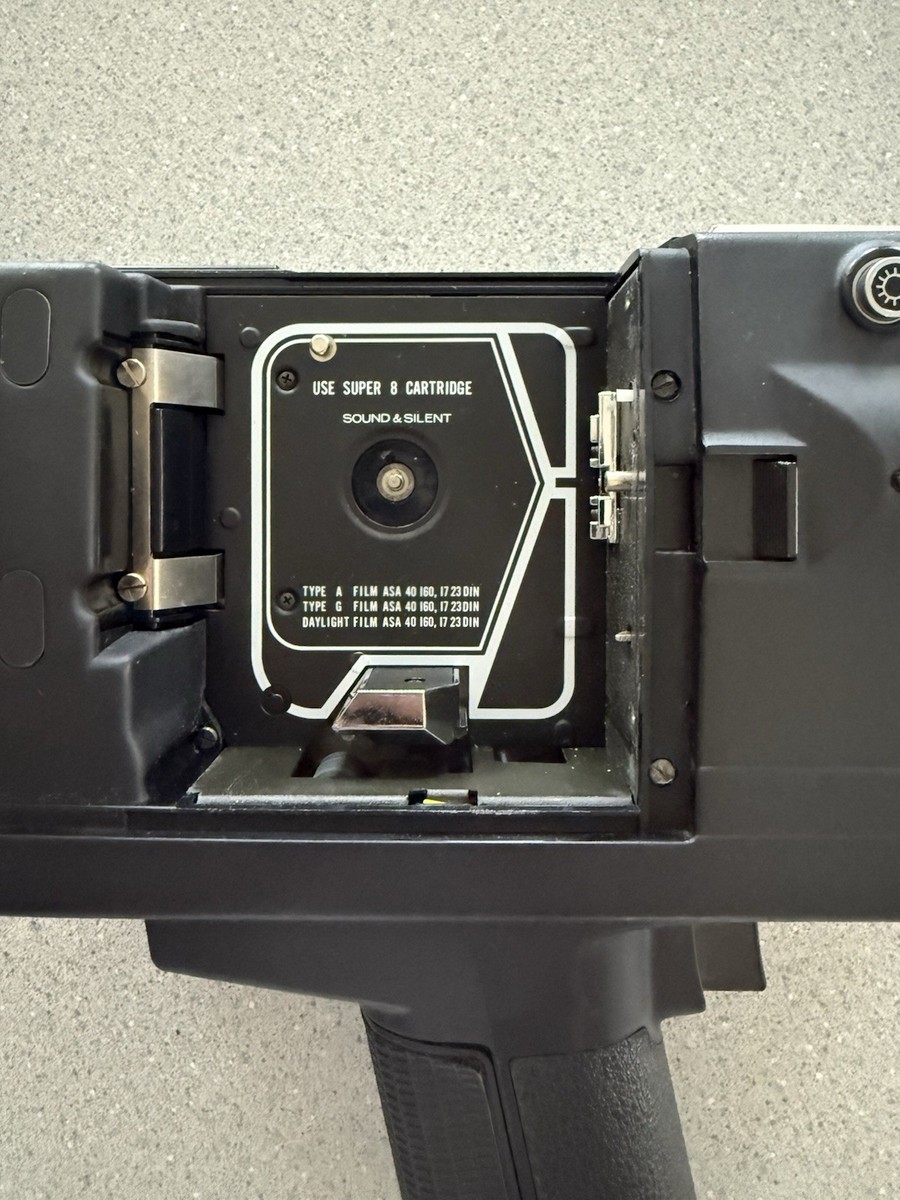 Vintage Sankyo Sound XL-600S Super 8 Movie CameraLl w/ Microphone