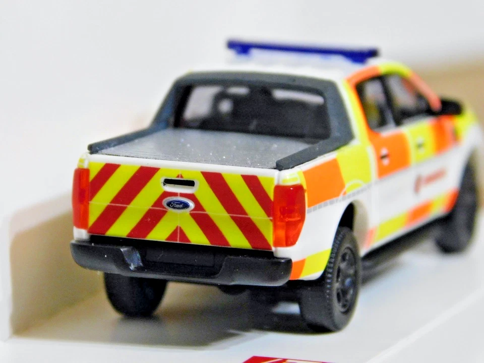 Busch 52848 1/87 HO 2016 Ford Ranger Johanniter Wurzburg ajuda humanitária novo na caixa - Imagem 3 de 4