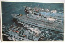 1980s POSTCARD FALKLANDS TASK FORCE,INVINCIBLE & CLOSE ESCORT SHIP, S ATLANTIC