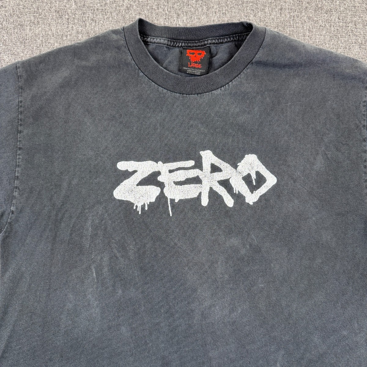 Vintage Zero Skateboards T-Shirt Mens Large Black Eat Me Grunge