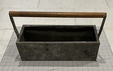 🧰 Cassetta degli attrezzi vintage fatta a mano in lamiera zincata manico legno aperto 🛠️
