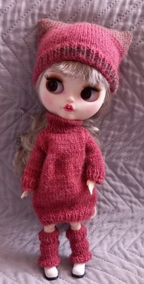 OOAK Hand Strick Long Pullover Kleid, Mütze, Stulpen Outfit Fit Blythe Doll 