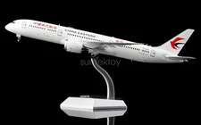 SQ Wings 1:200 China Eastern Boeing B787-9 Diecast Aircraft Jet Model B-208P