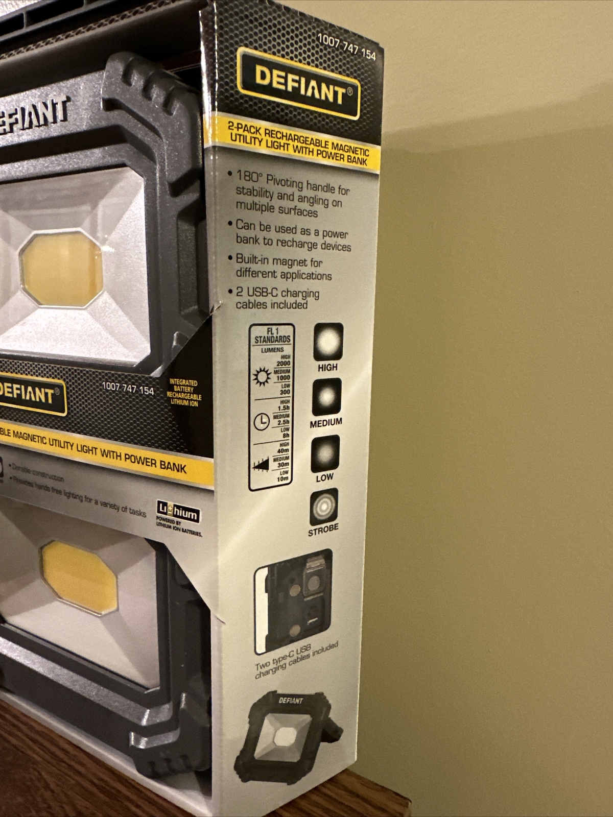 DEFIANT 2000 Lumen Rechargeable Utility Light with Power Bank