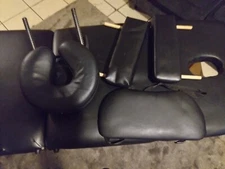 Uenjoy 73 inch Folding Massage Table with Carry Case - Black