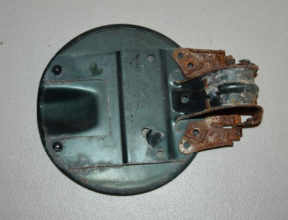 20042012 Chevrolet Colorado GMC Canyon Fuel Gas Door Lid Cover Green OEM eBay