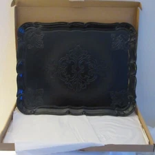 NIB R+D. Labs Sara Black & Gold Hand Made Lacquered Wood Serving Tray 16X12 B28