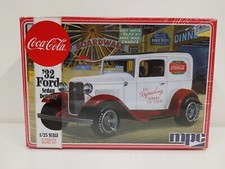 MPC Coca-Cola '32 Ford Sedan Delivery (SEALED) 1:25 Model Kit MPC902/12