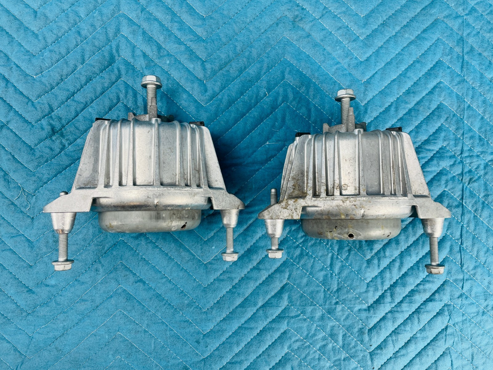 Mercedes SL400 SL450 R231 Engine Mount RH & LH Pair 2015-2020 OEM | eBay