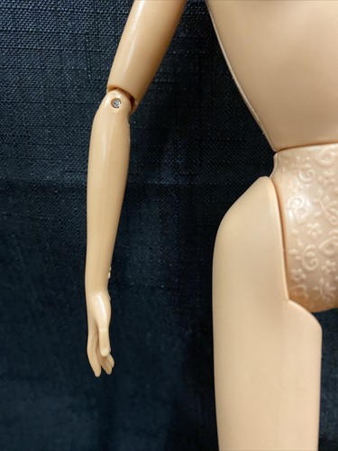 Vintage Barbie TWIST n TURN - TNT BODY - 1966 No Head Made China Mattel *Read* - Picture 7 of 19