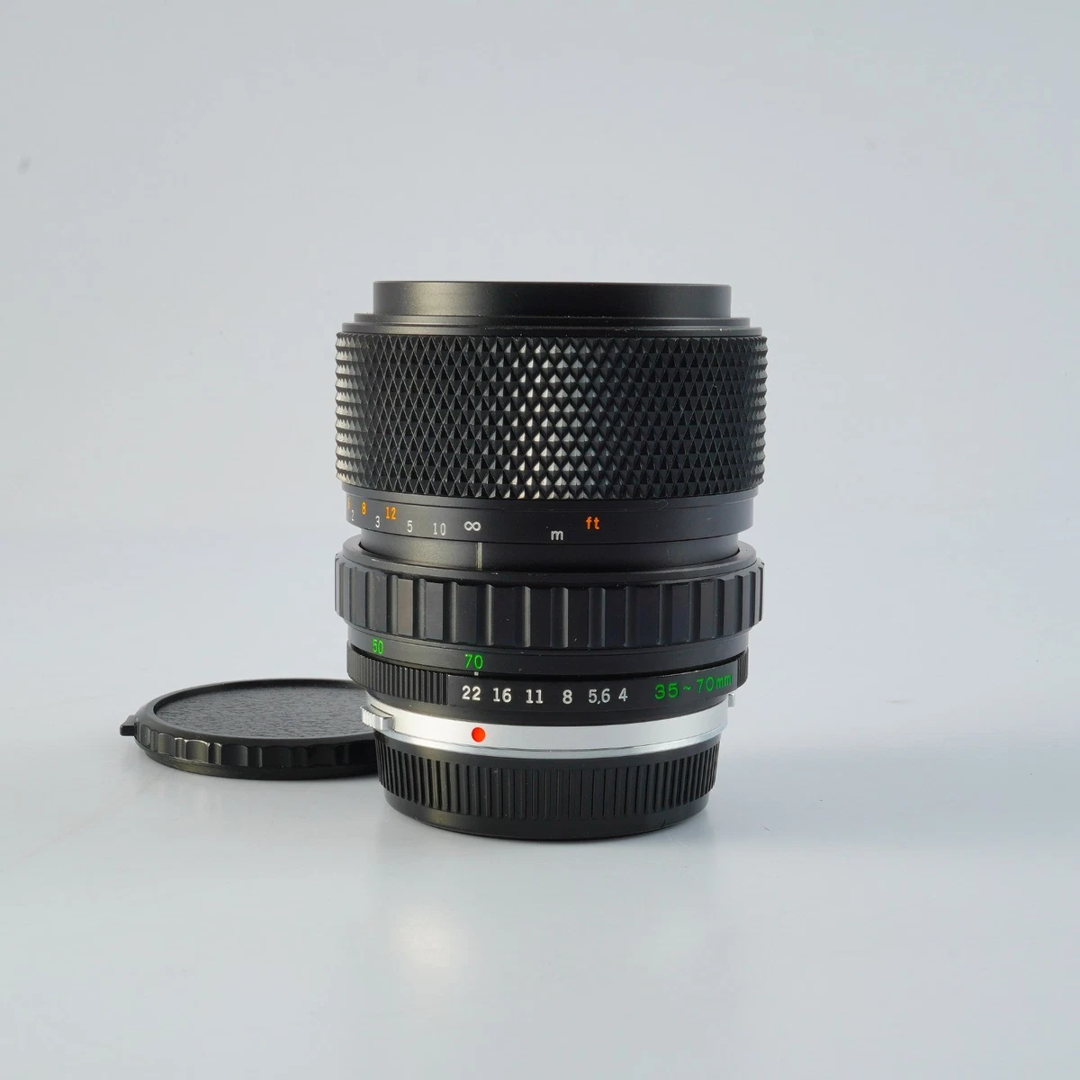 Sigma Standard-zoom 35-70 f2.8-4 pour Olympus OM argentique