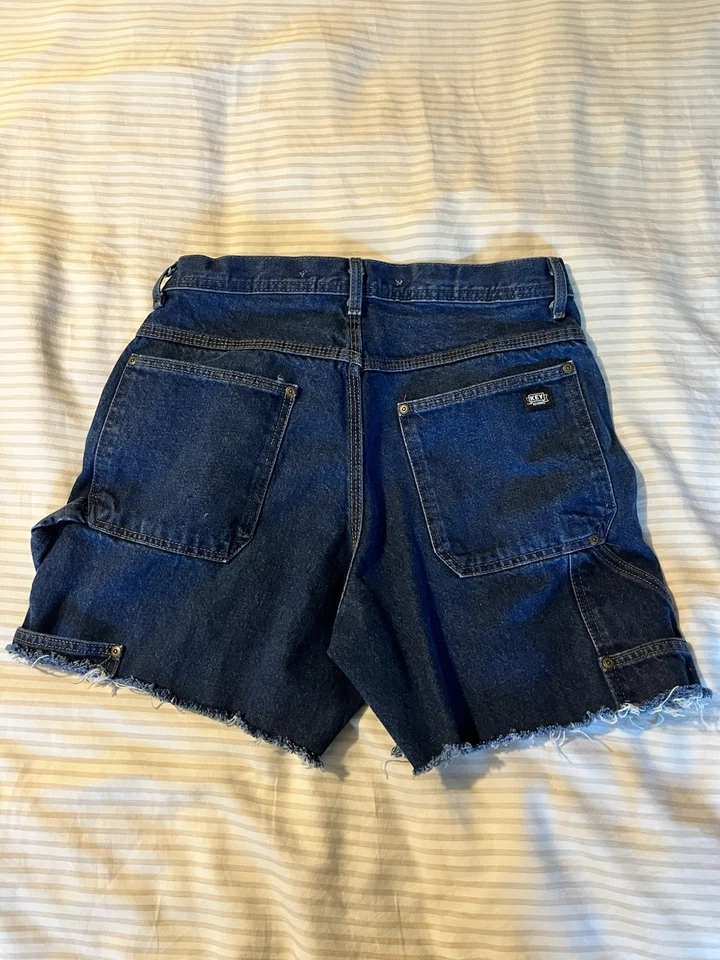 复古 90 年代 Y2K 钥匙工作服 33 Distressed 双膝截止牛仔短裤 — 第 2/4 张图片