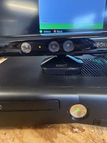 Microsoft Xbox 360 S Gaming Console & Kinect Black No Games Blu Controller READ!