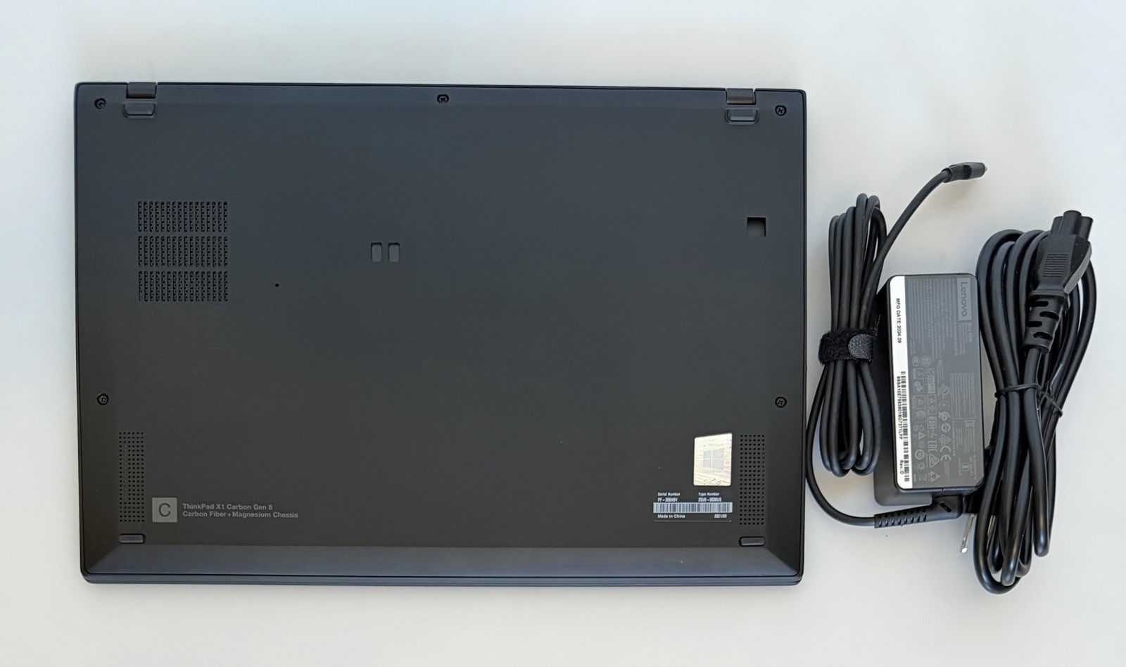 Lenovo ThinkPad X1 Carbon Gen 8 14, 14-Inch Laptop, with Intel Core i7 10th Gen., Windows 11 Pro