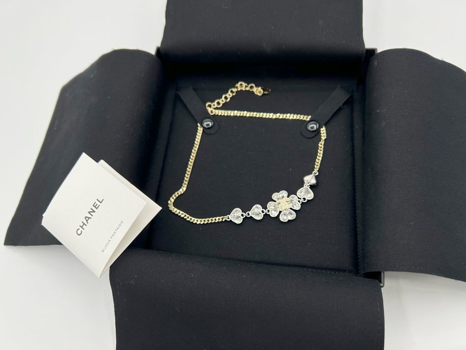 CHANELアクセサリー Chanel Coco Mark C23S Necklace Clover Motif GP Rhinestone Gold w