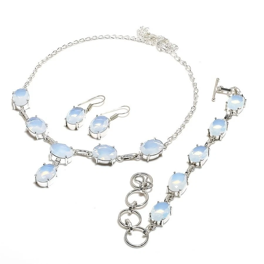 Conjunto de collar de piedras preciosas de ópalo lechoso blanco hecho a mano forma ovalada solitario conjunto de joyas Foto 3 de 4