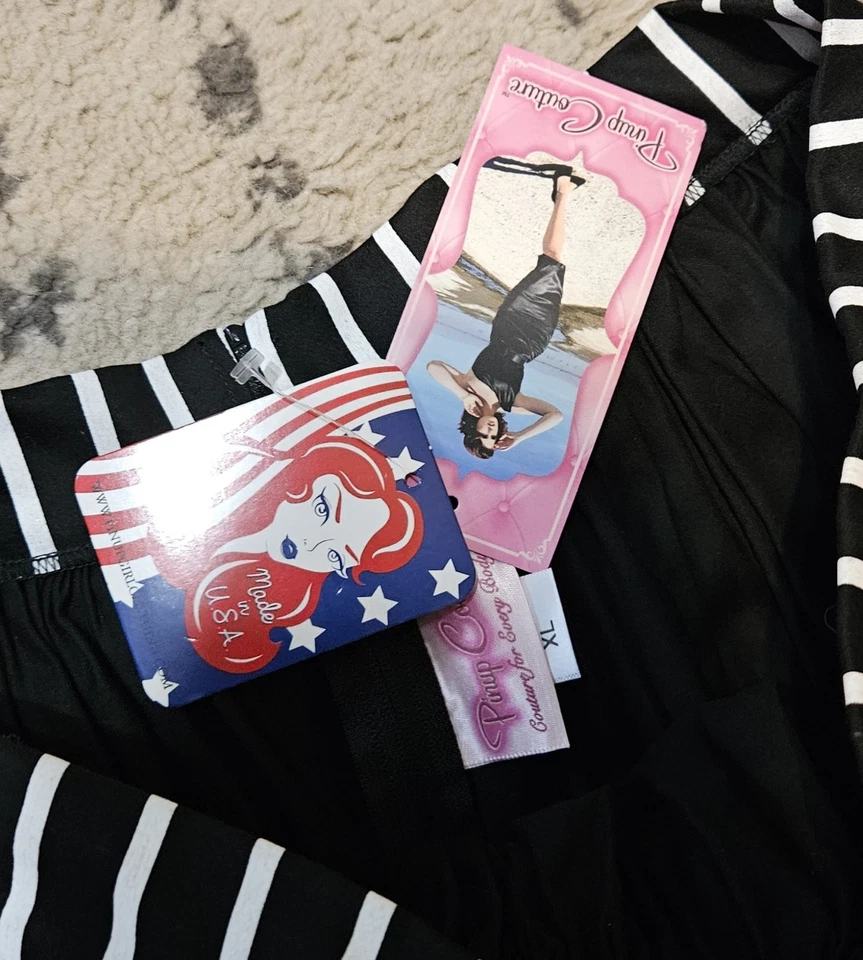 全新带标签 PINUP COUTURE Jenny 黑色细条纹全裙 XL 码 — 第 3/3 张图片